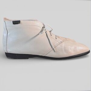 Beacon Cream Leather Chukka Boots Women’s 11 Narrow Vintage